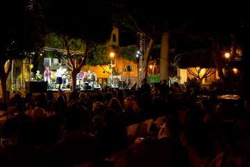  La Murgota de Telde estrena con éxito en Gáldar su espectáculo 'Los chicos del coro'/TA.